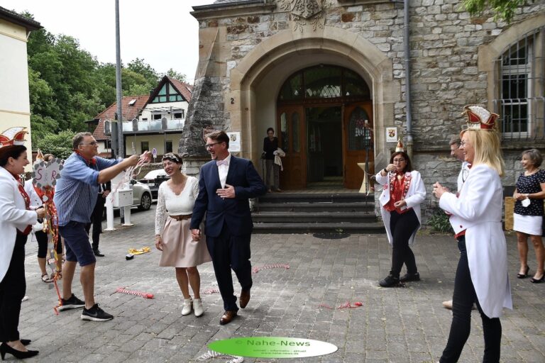 Seltenes Ereignis: Sitzungspräsident und Sitzungspräsidentin der Weisse Fräck gaben sich das Ja-Wort