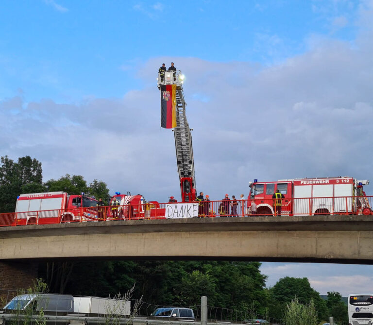 Brand- und Katastrophenschutzinspekteur Hofmann dementiert: Feuerwehren des Kreis Bad Kreuznach bleiben an der Ahr im Einsatz