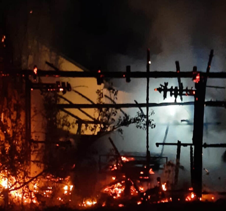 Obwohl Tatverdächtiger in Haft ist: 5. Brand – Brandserie auf einem Hof in Unkenbbach geht weiter