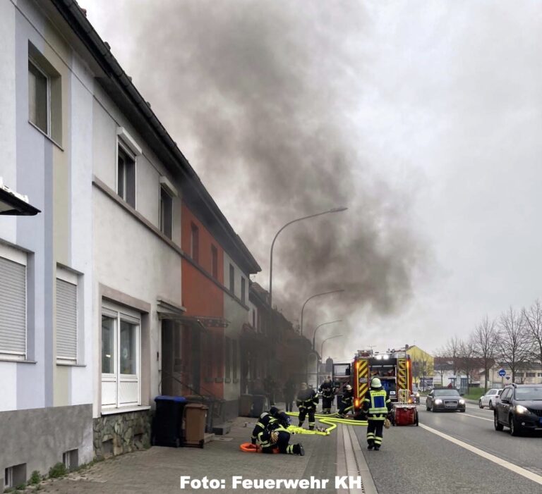 Kellerbrand sorgte für Behinderungen in der Bosenheimer Straße