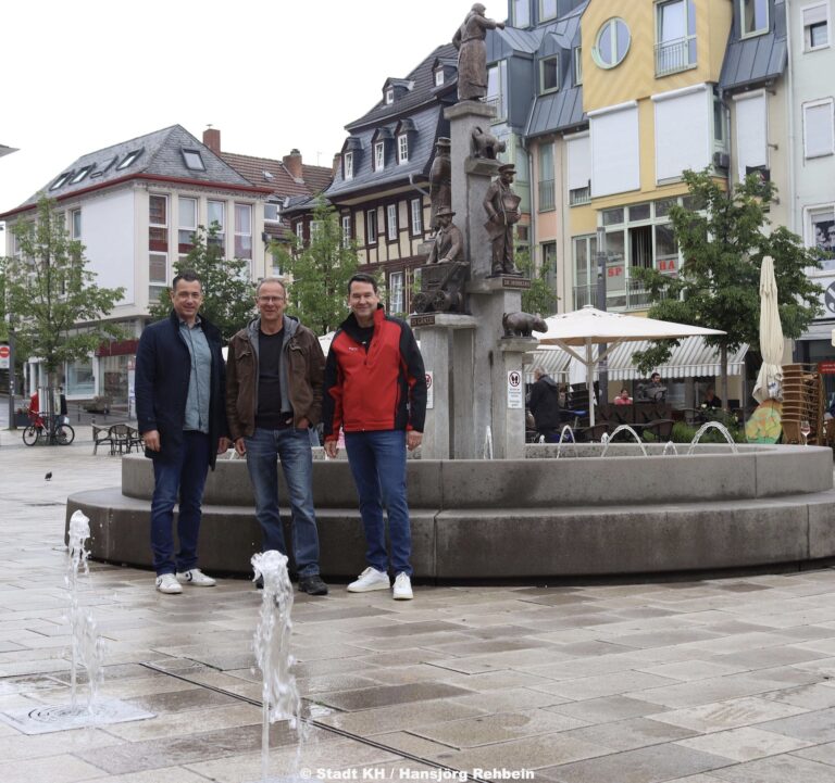 Der Originale-Brunnen auf dem Kornmarkt ist wieder in Betrieb