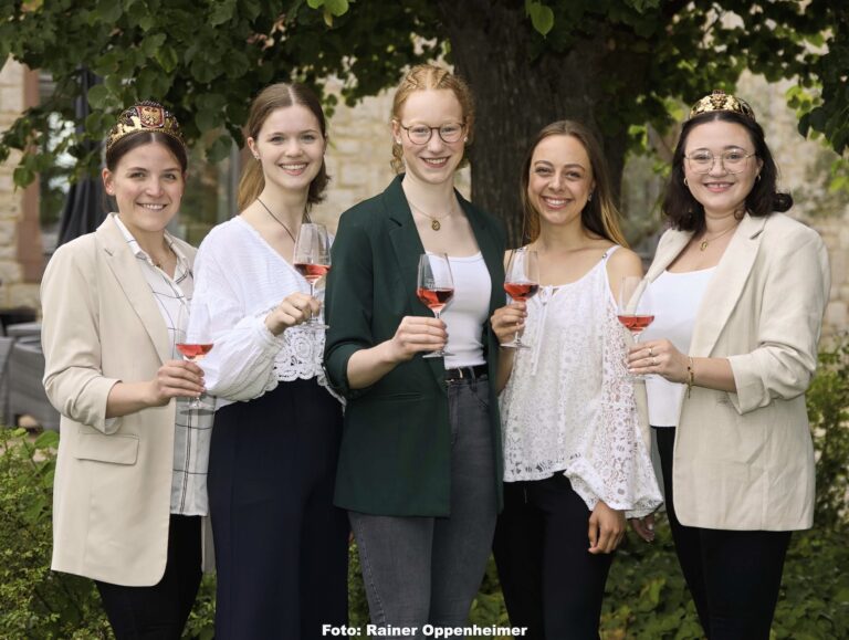 Vorstellung des neuen Rotwein-Hofstaates