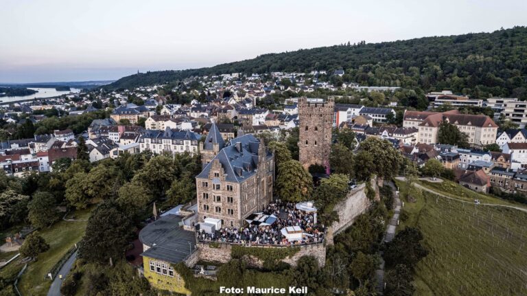 Gelungene Premiere auf Burg Klopp: Stimmung, Sekt & Sonne satt beim Binger Sektfest