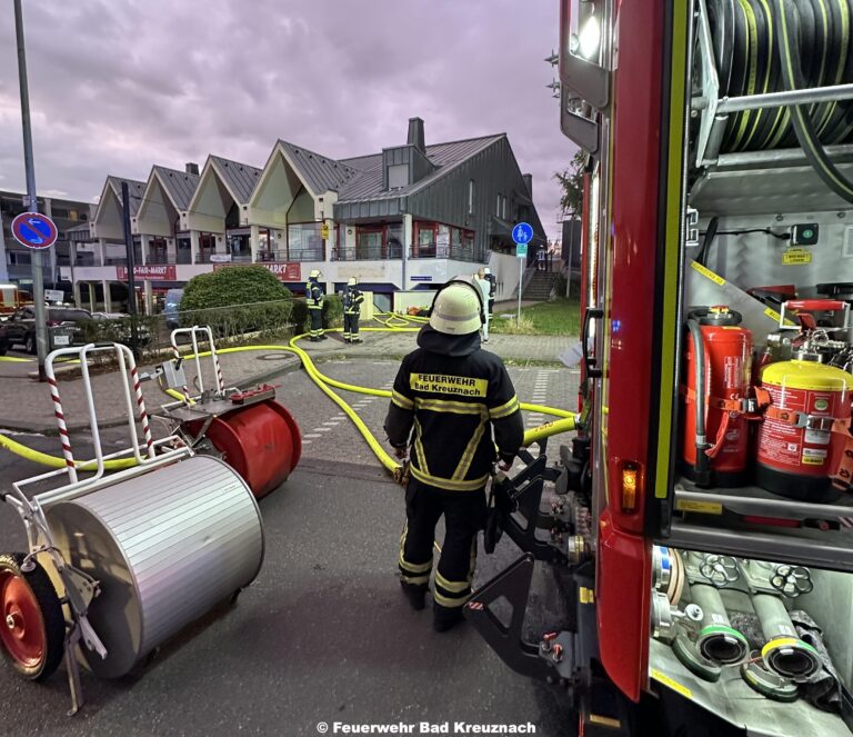 Brennende Großraummülltonnen sorgten für Kellerbrand