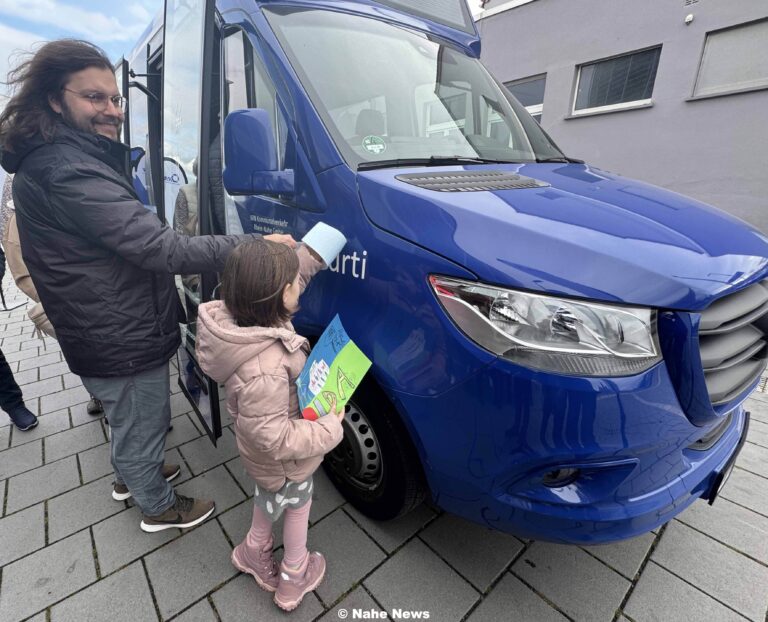 Citybus wurde auf den Namen „Kurti“ getauft