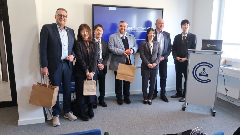 Japanische Delegation besuchte J&K CNC Technik GmbH